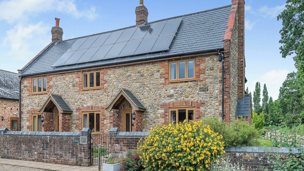 Woolland Cottage | 3 bedroom accommodation in Blandford Forum