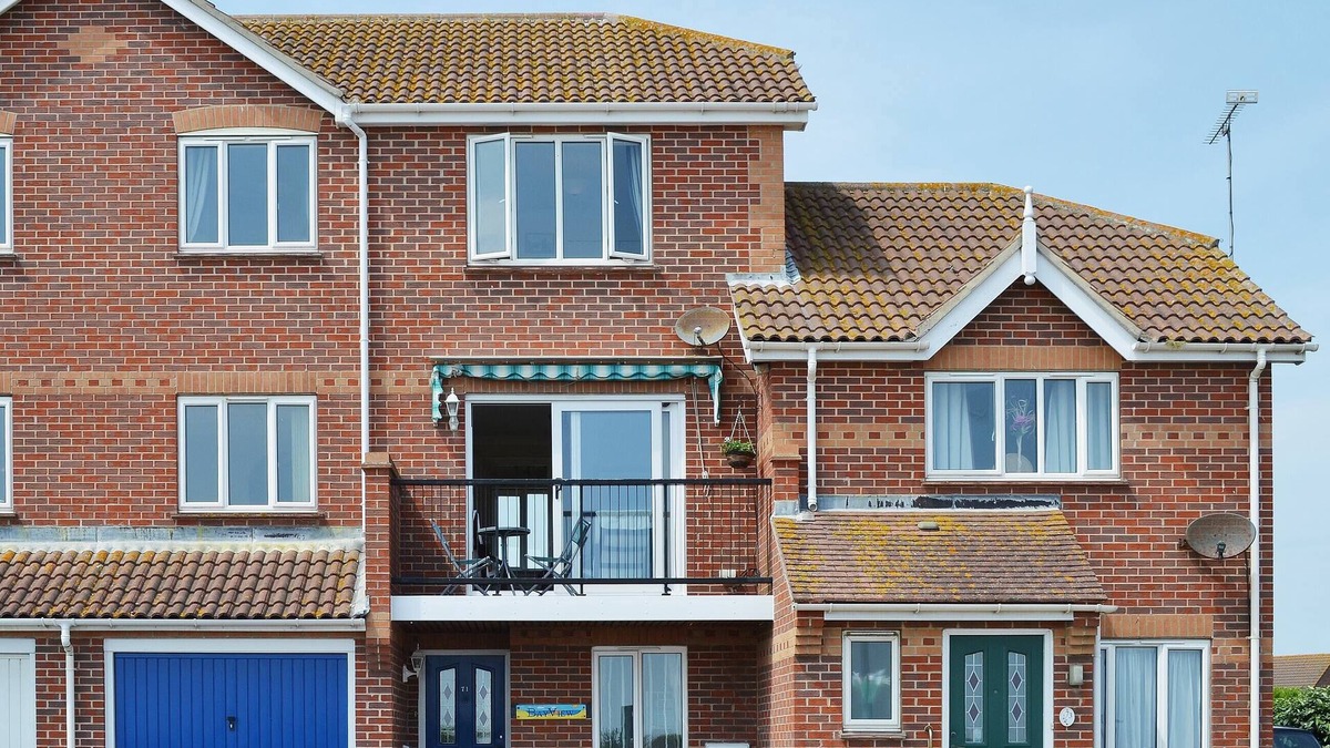 Clacton-on-Sea Cottage | 3 bedroom accommodation in Clacton-on-Sea