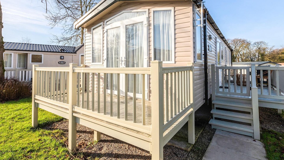 Wesham House | 3 bedroom accommodation in Mowbreck Park