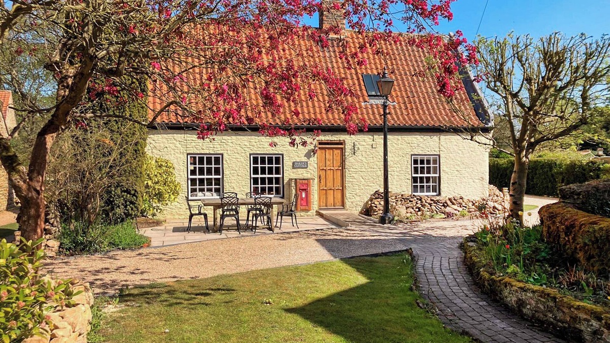 South Ferriby Cottage | 3 bedroom accommodation in Hotham, near Beverley