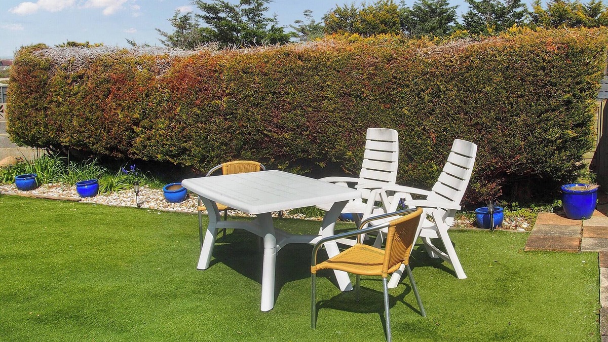 Pagham Cottage | 3 bedroom accommodation in Pagham, near Bognor Regis