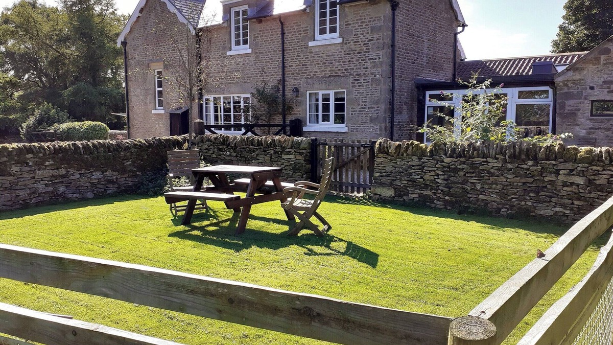 Broxa Cottage | 3 bedroom accommodation in Broxa, near Scarborough