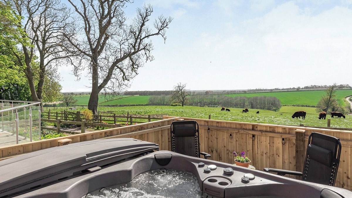 Alford Cottage | 3 bedroom accommodation in Fordington