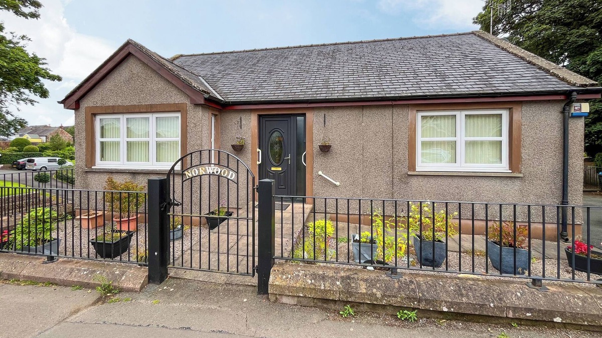 Thornhill Cottage | 3 bedroom accommodation in Thornhill