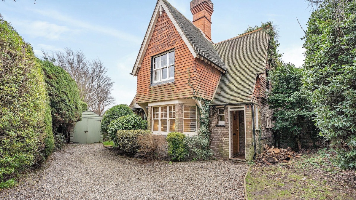 Brighton Cottage | 3 bedroom accommodation in Brighton