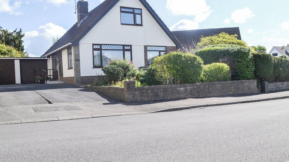 Mumbles Cottage | 3 bedroom accommodation in Langland