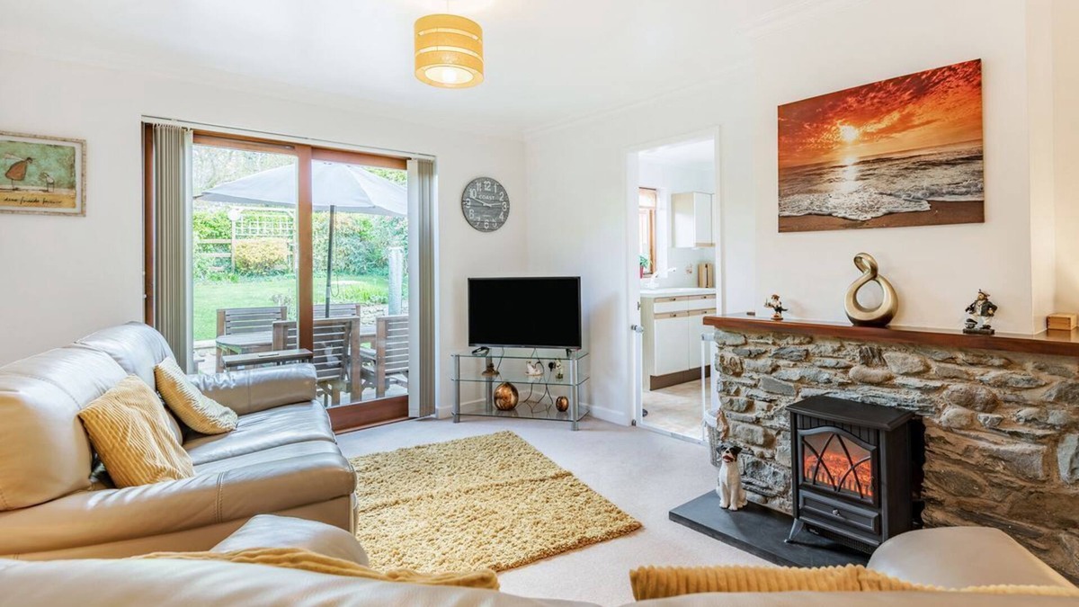 Talybont Cabin | 3 bedroom accommodation in Tal-y-bont, near Barmouth