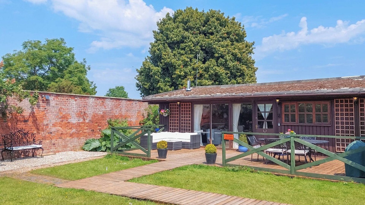 Tickton Cottage | 3 bedroom accommodation in Beverley