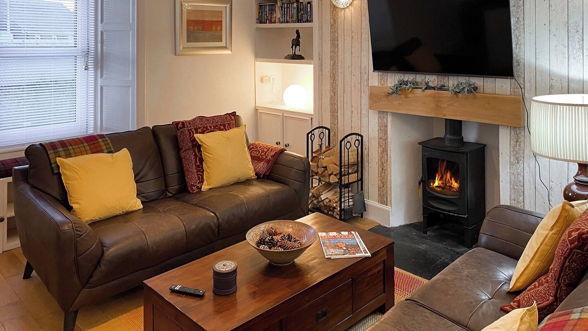Auchtermuchty Cottage | 3 bedroom accommodation in Auchtermuchty, near Cupar
