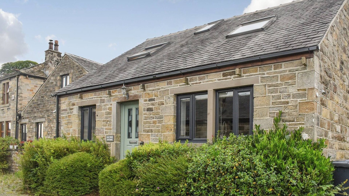 Fence Cottage | 3 bedroom accommodation in Fence