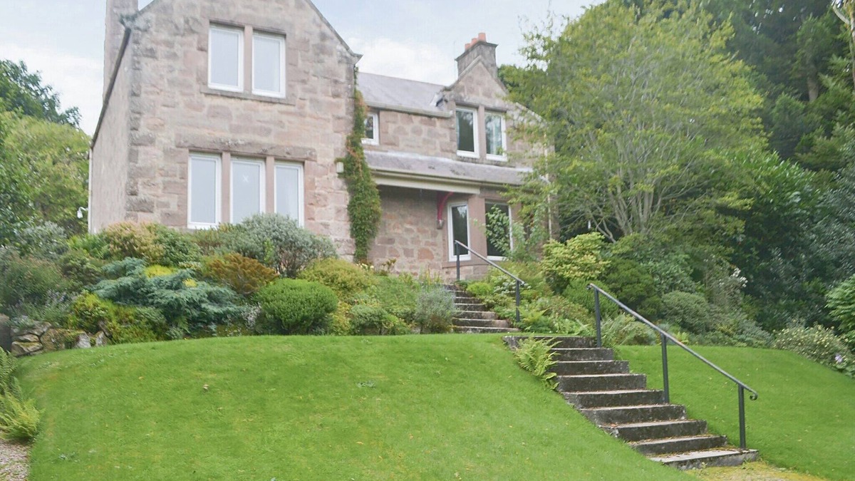 Nairn Cottage | 3 bedroom accommodation in Nairn, near Inverness