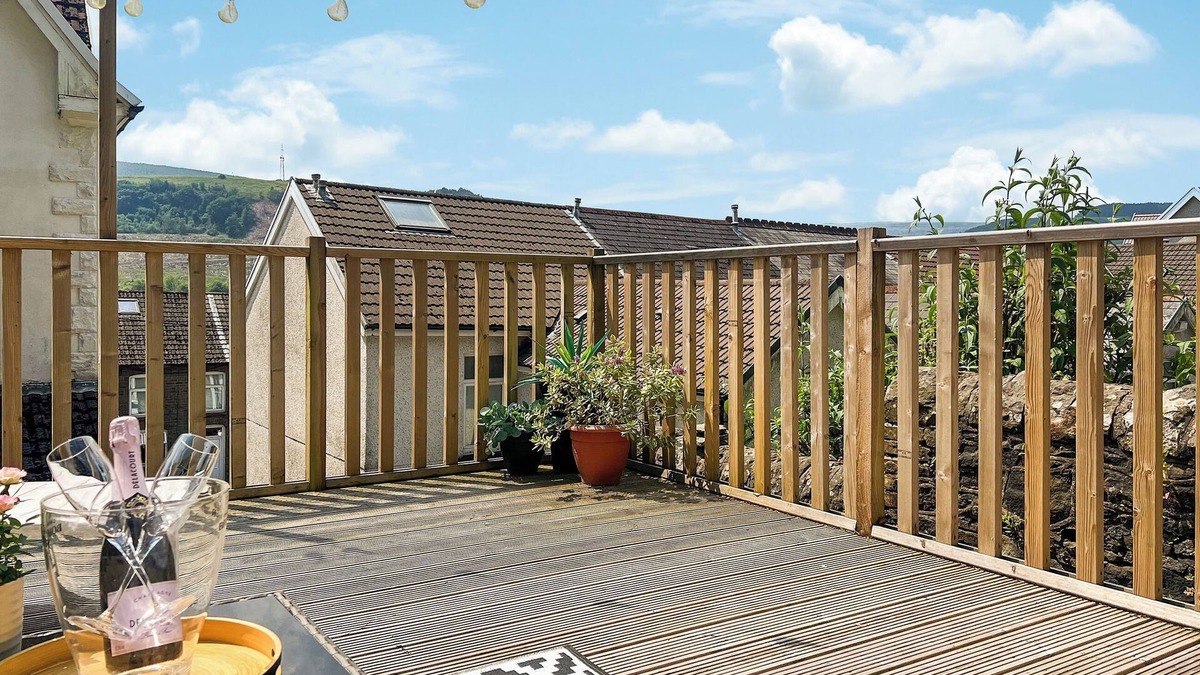Pentre Cottage | 3 bedroom accommodation in Pentre