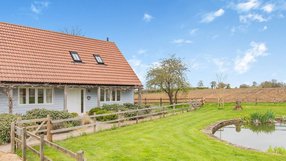 Beckington Cottage | 3 bedroom accommodation in Beckington, near Frome
