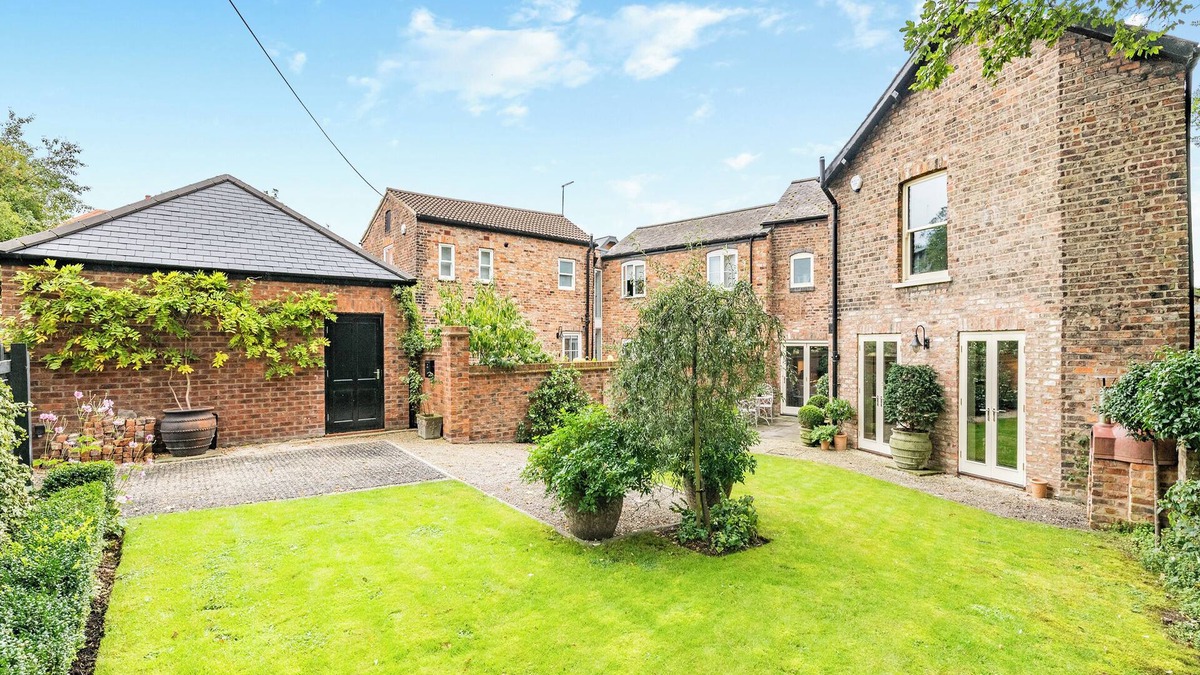 York Cottage | 3 bedroom accommodation in Mount Vale, near York