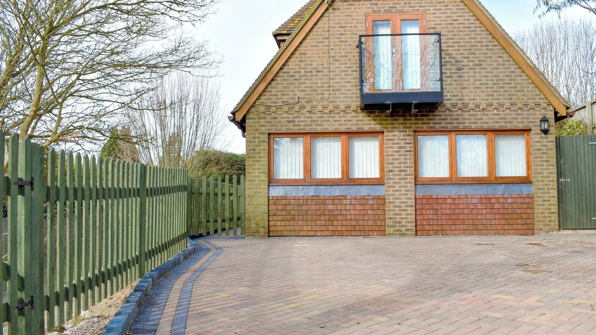 Aldington Cottage | 3 bedroom accommodation in Aldington, near Ashford