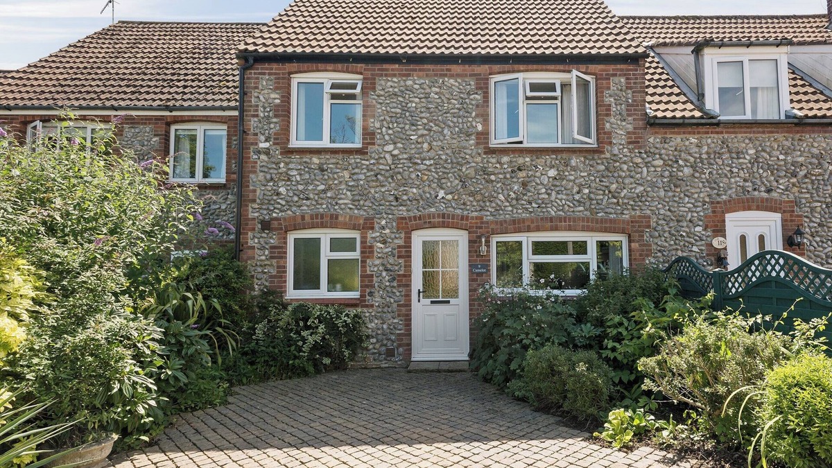 Weybourne Cottage | 3 bedroom accommodation in Weybourne, near Holt