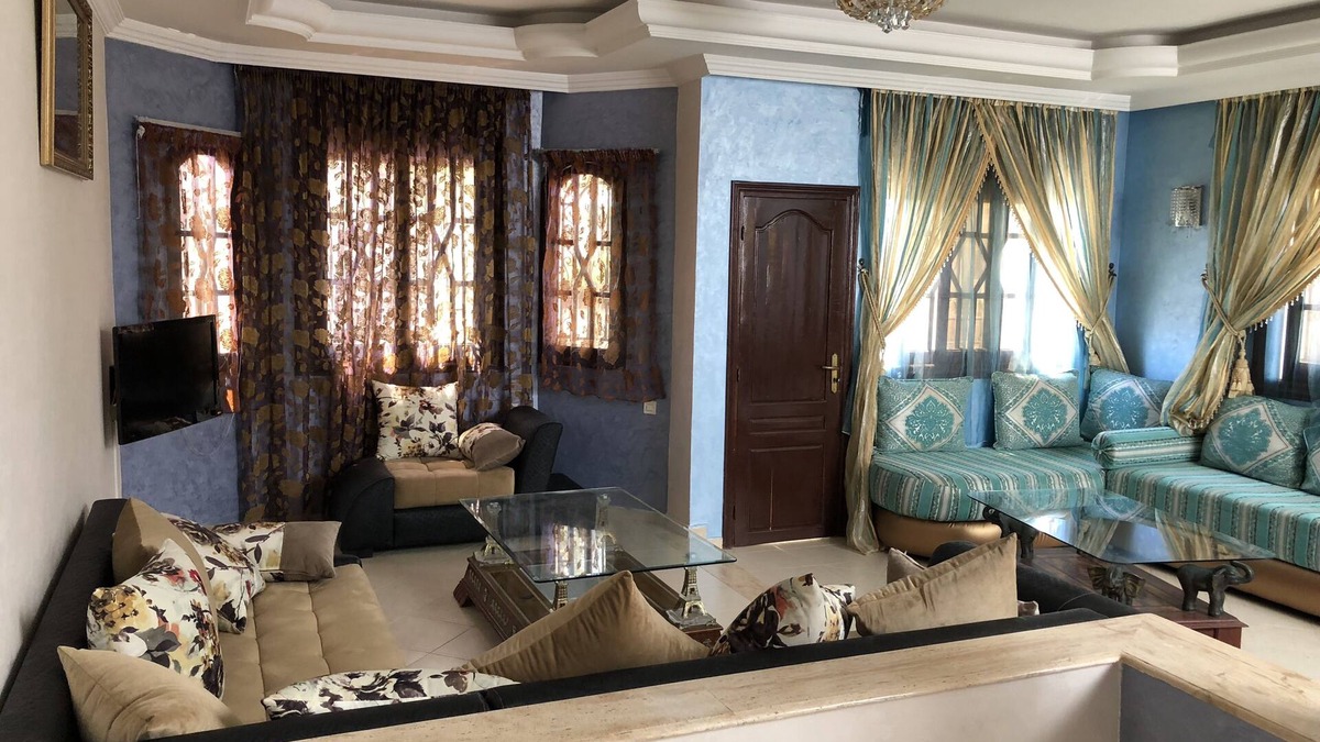 Hay Chemaaou Apartment | 3 bedroom airco’d apartment on 1st floor of Villa Yasmine calm, secure