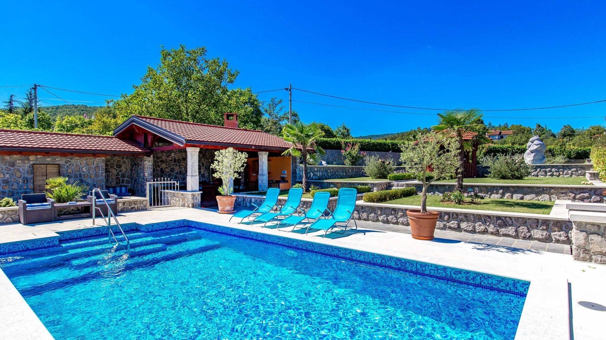 Veli Brgud House | 3 bedroom amazing home in Jurdani