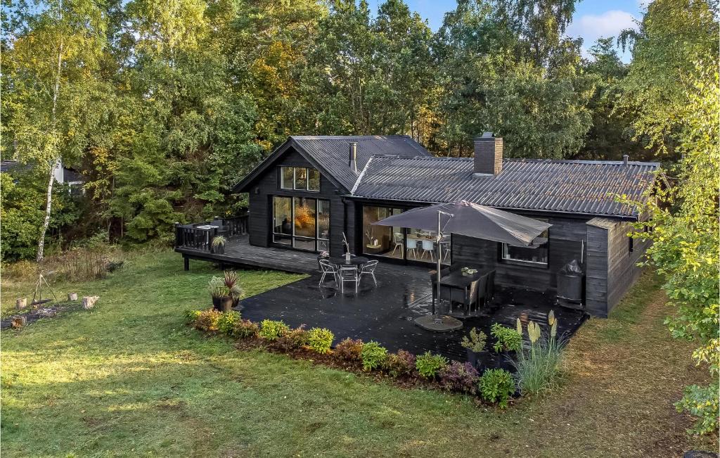Skødshoved Strand House | 3 Bedroom Amazing Home In Knebel