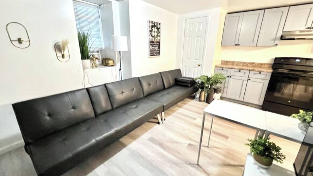 South Side Apartment | 3-bedroom apartment