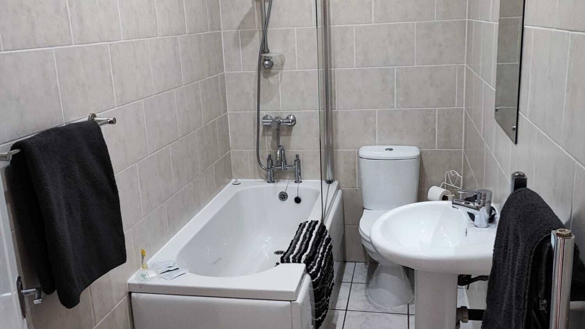 Wallasey Apartment | 3 Bedroom Apartment – Clarendon 69