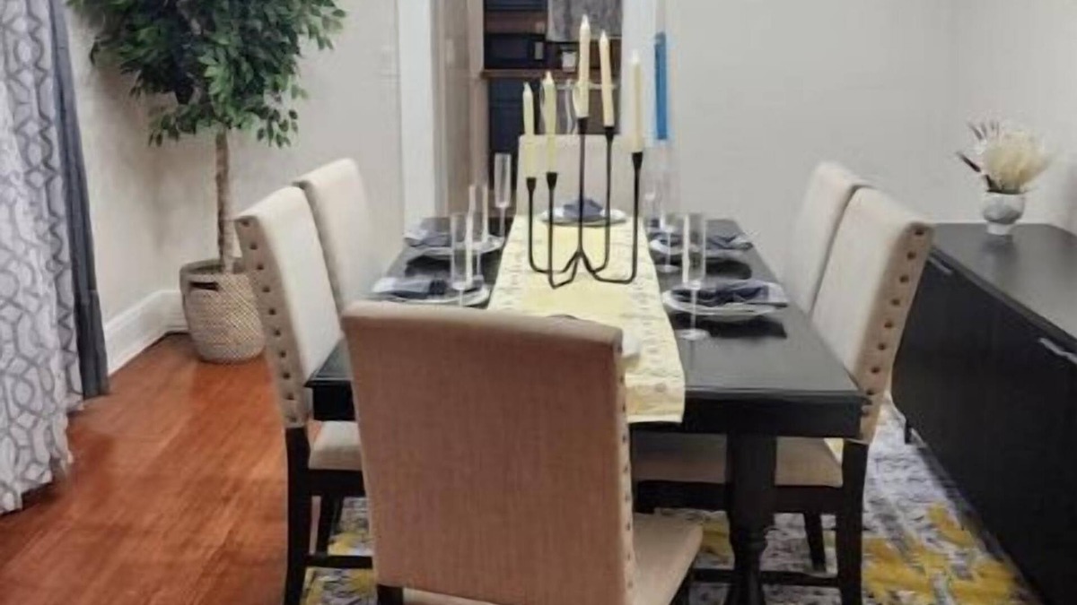 Vauxhall Apartment | 3-bedroom apartment in marvelous Maplewood with WiFi, AC