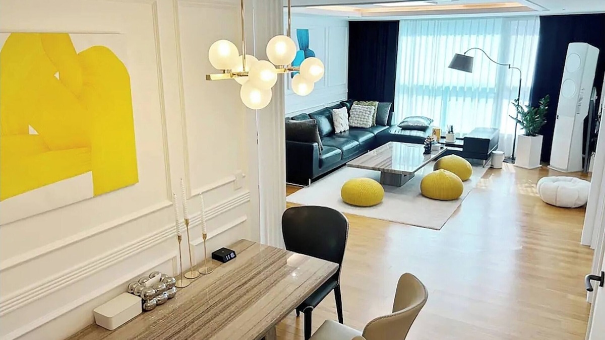 Nonhyeon-dong Apartment | 3-bedroom apartment in fabulous Seoul with AC