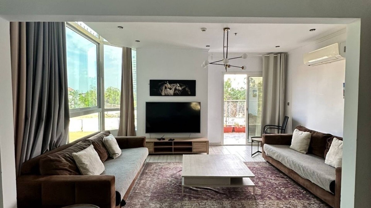 Ash Shati Apartment | 3-bedroom apartment in terrific Jeddah with WiFi, fitness room, AC