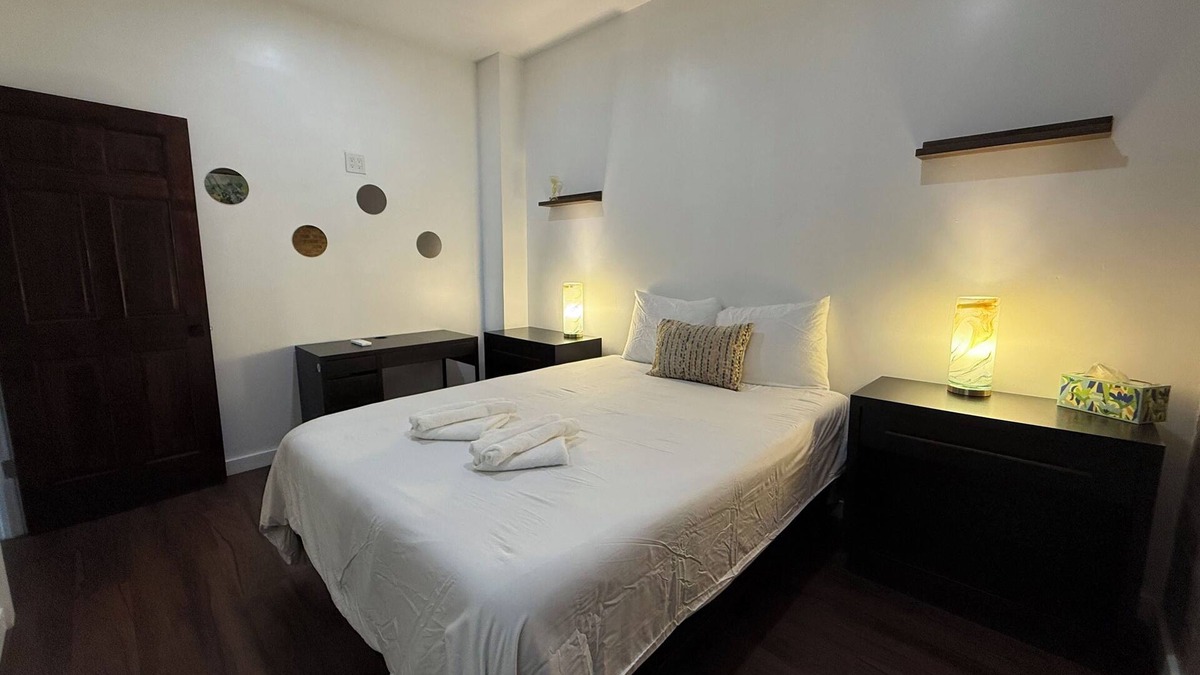 Bay Ridge Apartment | 3-bedroom apartment in wonderful Brooklyn, close to train