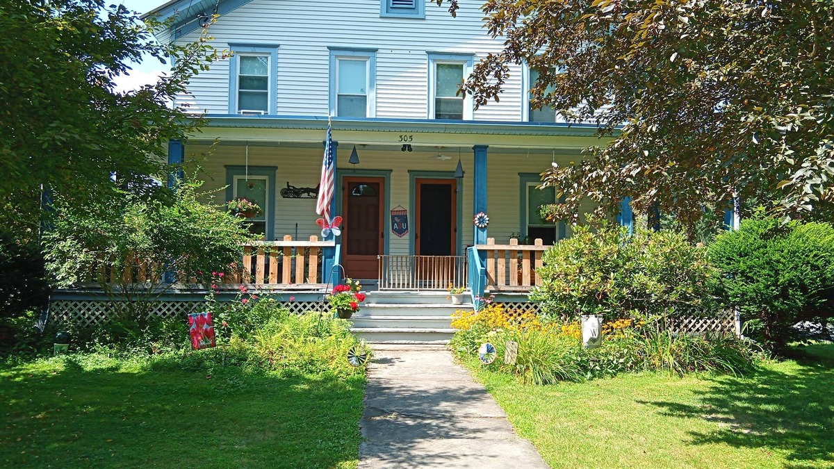 Unadilla Apartment | 3-bedroom apartment in tranquil Unadilla with AC, 20 minute drive to Oneonta