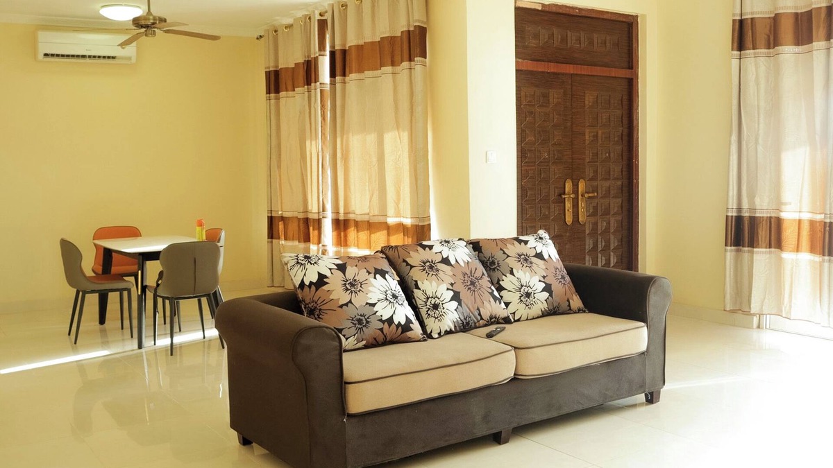 Tema Apartment | 3-bedroom apartment in welcoming Tema with AC, WiFi. Enjoy your stay
