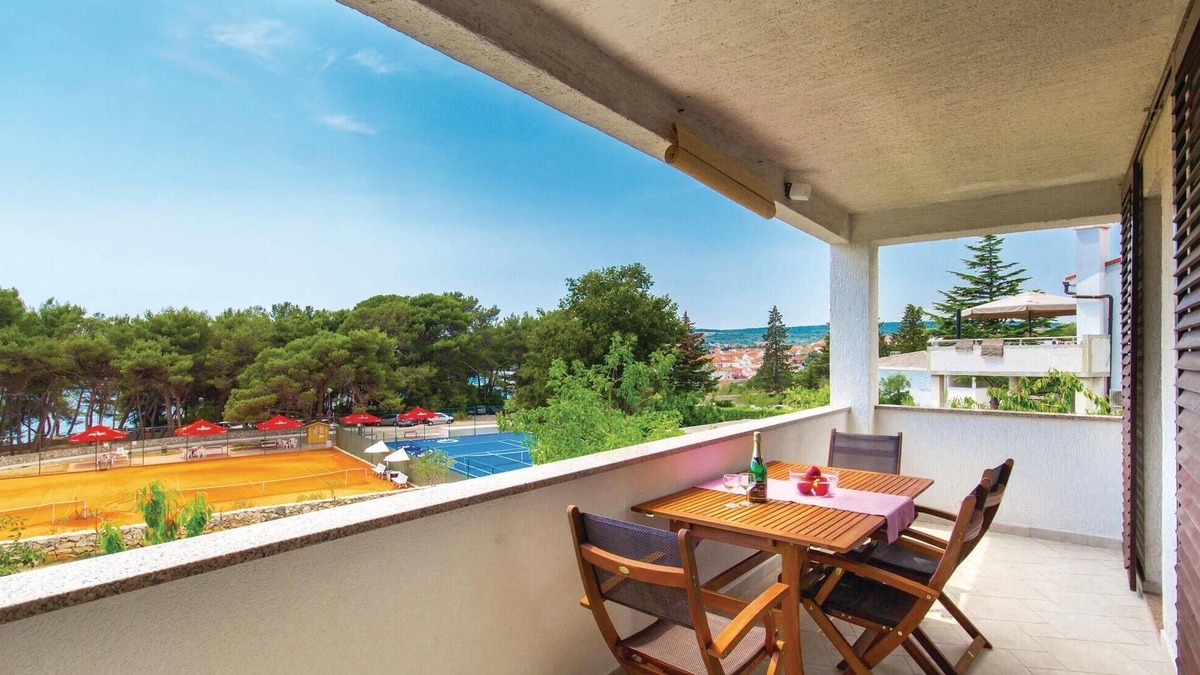 Krk Apartment | 3 bedroom beautiful apartment in Krk