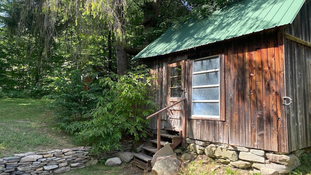 Livingston Manor House | 3 Bedroom Catskills Farmhouse in Livingston Manor w Hot Tub