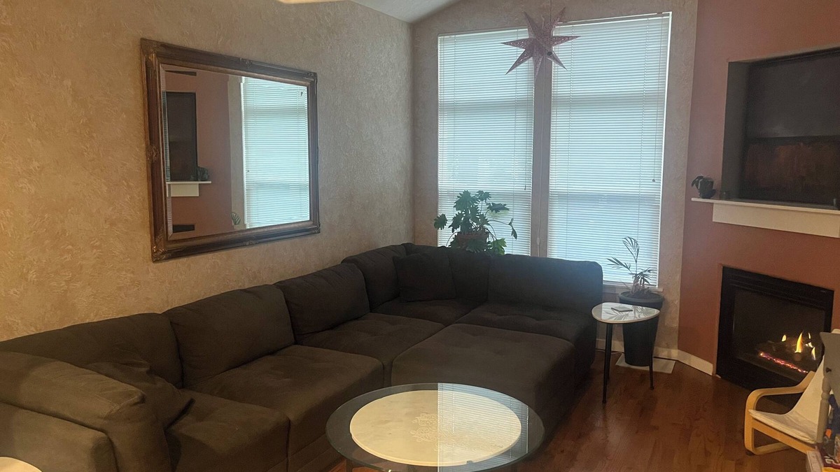Longmont Condo | 3-bedroom condo in awesome Longmont with central air, fireplace, and pool