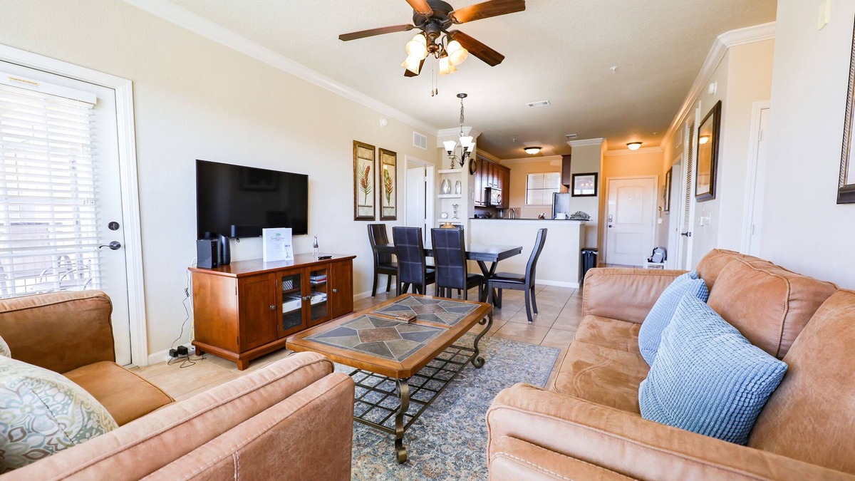 Wellington Condo | 3-bedroom condo in beautiful Davenport, close to Disney/2 pools, fitness room