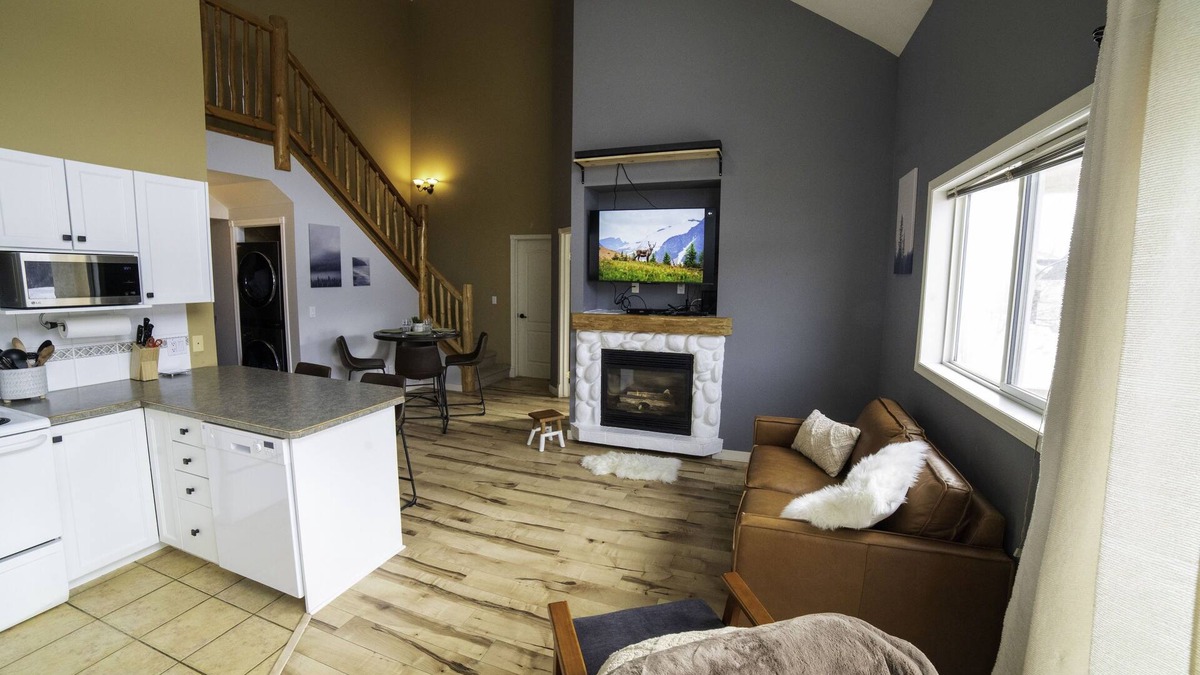 East Kootenay Condo | 3 Bedroom Condo in the Mountains