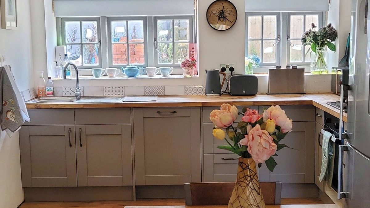 Honiton Cottage | 3 Bedroom Cottage - Hot Tub, Garden, Parking