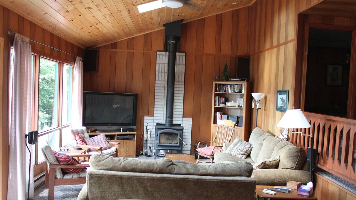Harcourt Cottage | 3 Bedroom Cottage Lakeside Hideaway Great for one or two families!