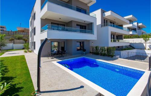 Zidarici Apartment | 3 Bedroom Cozy Apartment In Malinska
