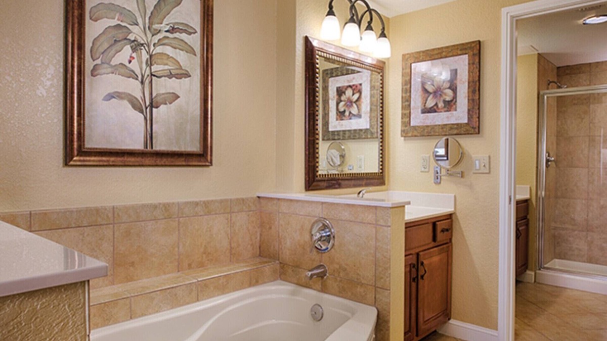 Lake Buena Vista Resort | 3 Bedroom Deluxe Wyndham Bonnet Creek Resort