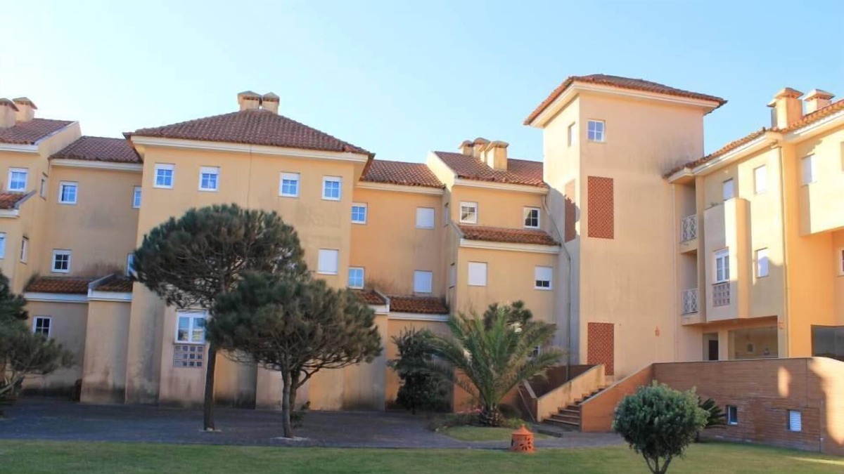 Ovar Apartment | 3 bedroom duplex with terrace 150m from Esmoriz beach - VERY QUIET