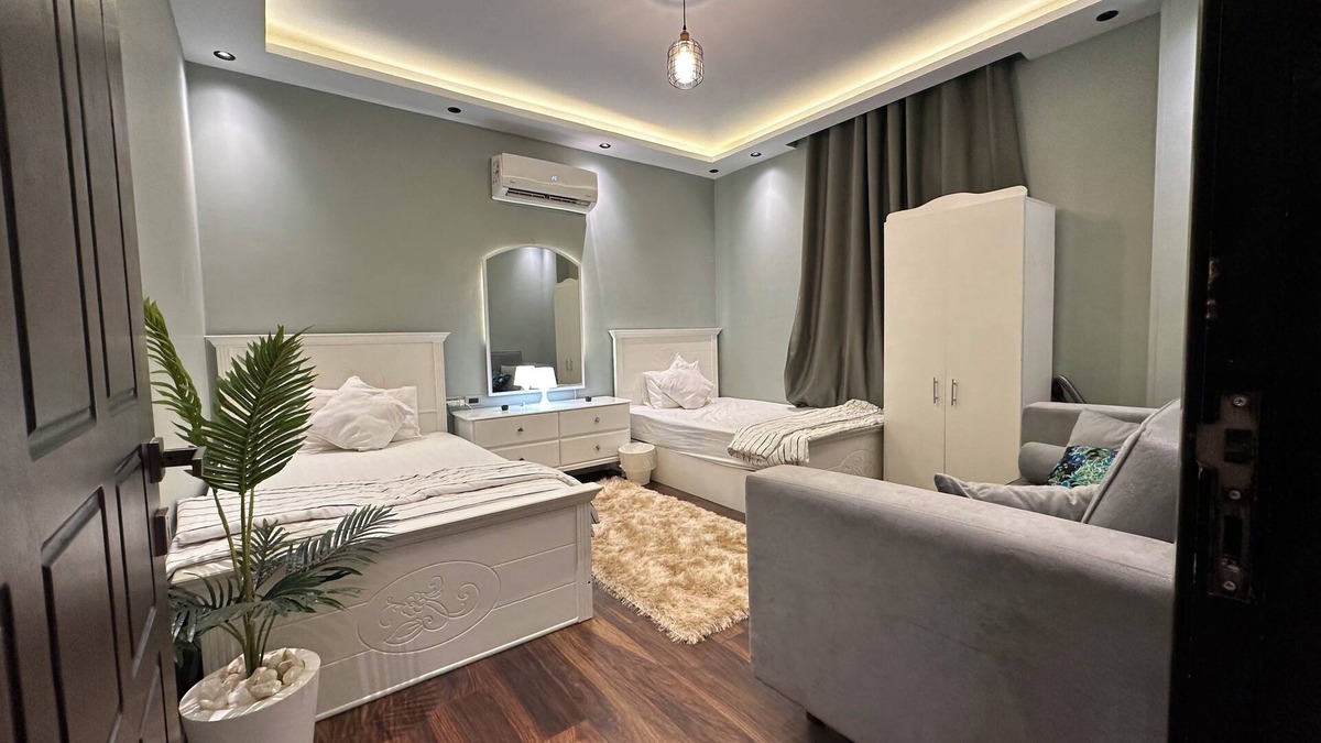 Sheikh Zayed City Villa | 3-bedroom villa with a pool Sheikh Zayed City with WiFi