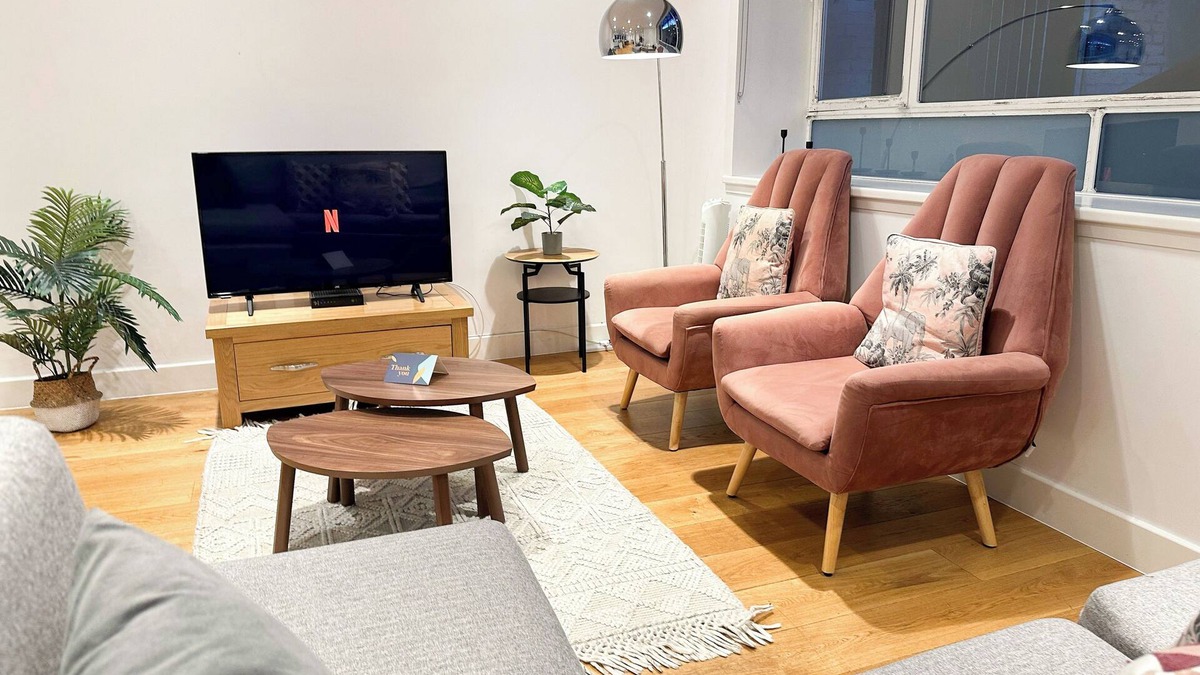 Holloway Apartment | 3 Bedroom flat with private terrace & Free Wi-Fi in Holloway near Finsbury Park