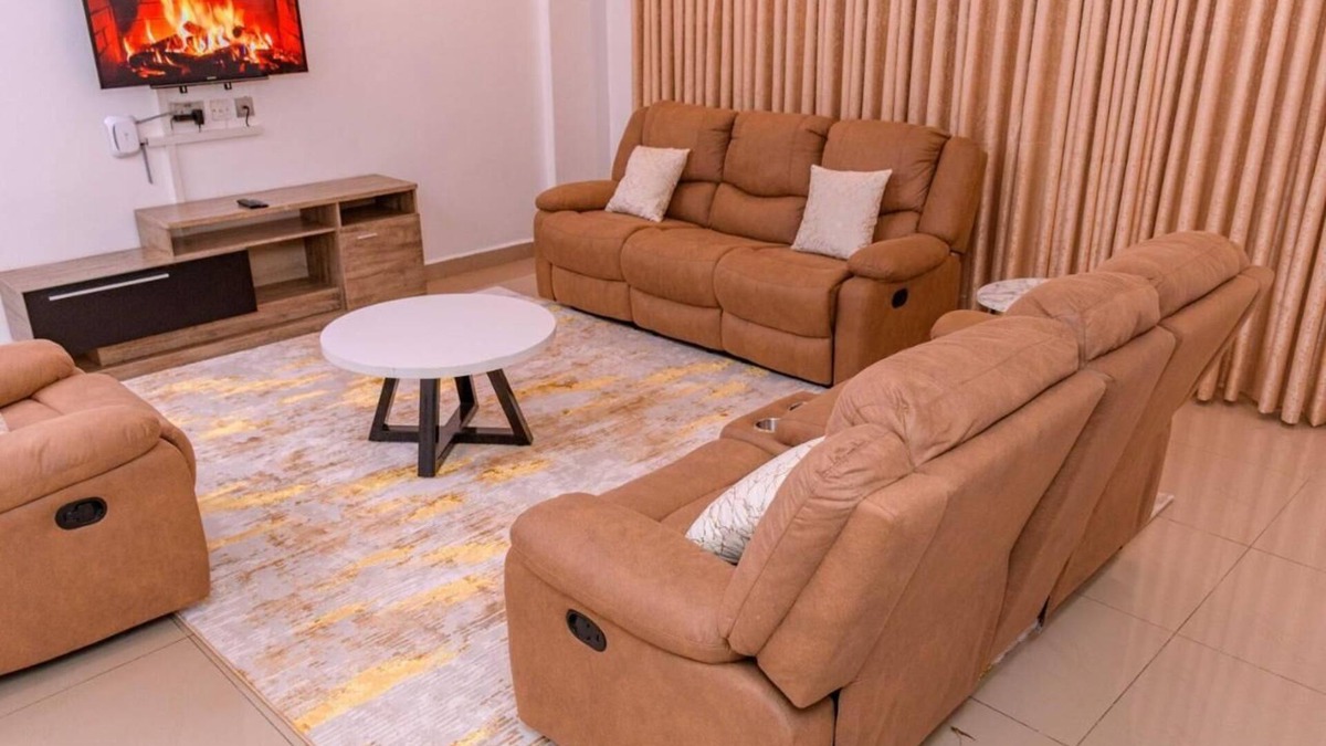 Biashara Apartment | 3-Bedroom Fully Furnished apartment in Nakuru city
