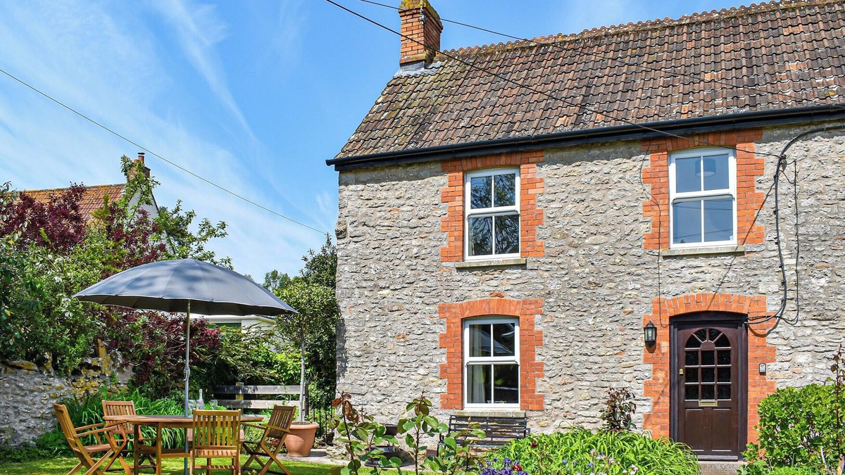 Wells Cottage | 3 bedroom accommodation in Westbury-sub-Mendip
