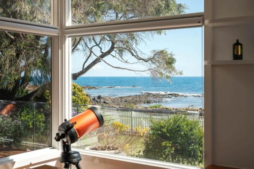 Penguin House | 3-Bedroom Getaway Minutes from the Beach