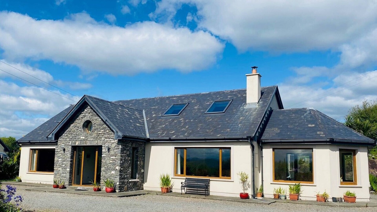 Dawros House | 3 bedroom home 15 mins drive from Kenmare town