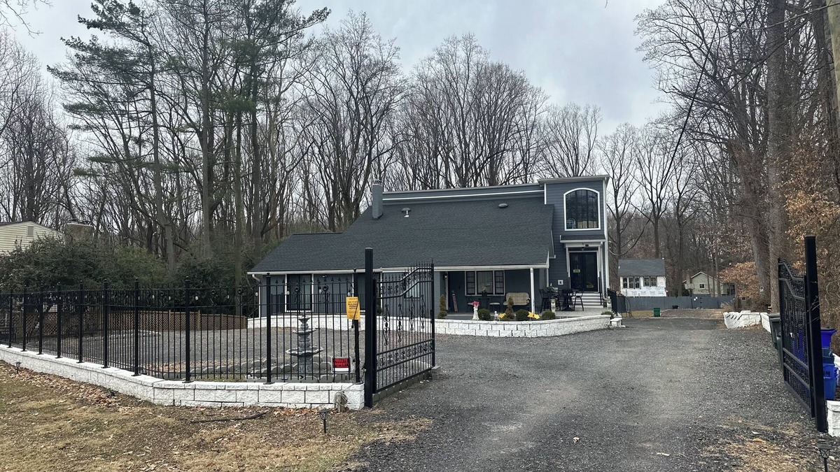 Bethesda House | 3-bedroom home in awesome quiet neighborhood of Bethesda with WiFi, AC