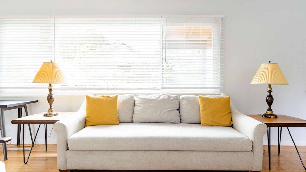 Chabot Park House | 3 Bedroom Home in Oakland Hills