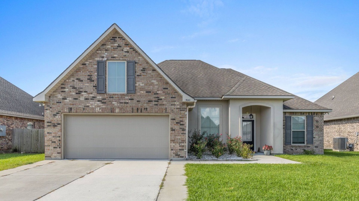 Lake Charles House | 3 Bedroom Home in Lake Charles